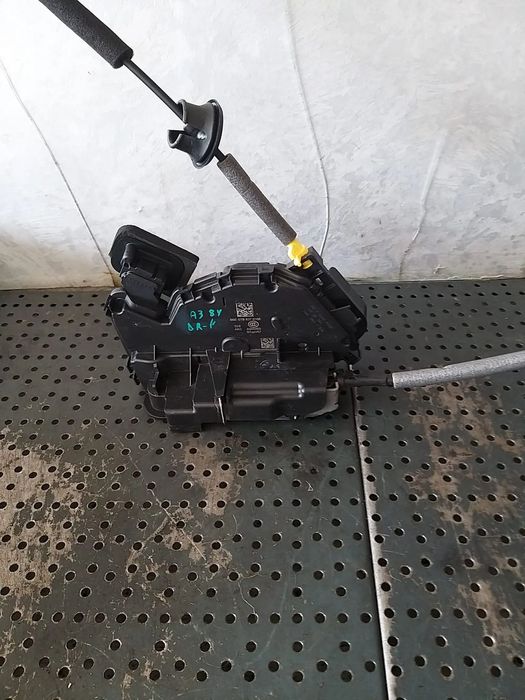 Broasca usa dreapta fata audi a3 8y b6e5tb837016e