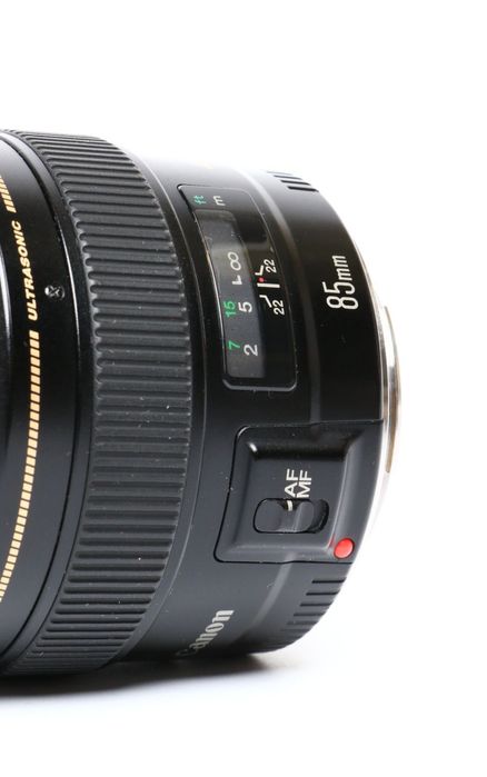 Canon EF 85mm 1.8 USM