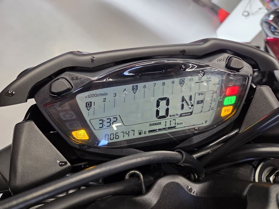 Suzuki gsx-s1000 2021