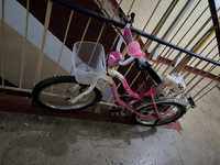 Vând bicicletă pentru fete