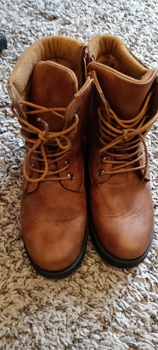 Ghete de damă măr.38