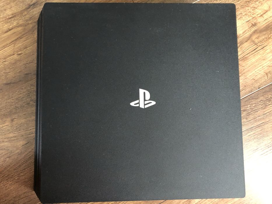 Playstation 4 Pro 1TB + Слушалки Trust + 3 игри подарък