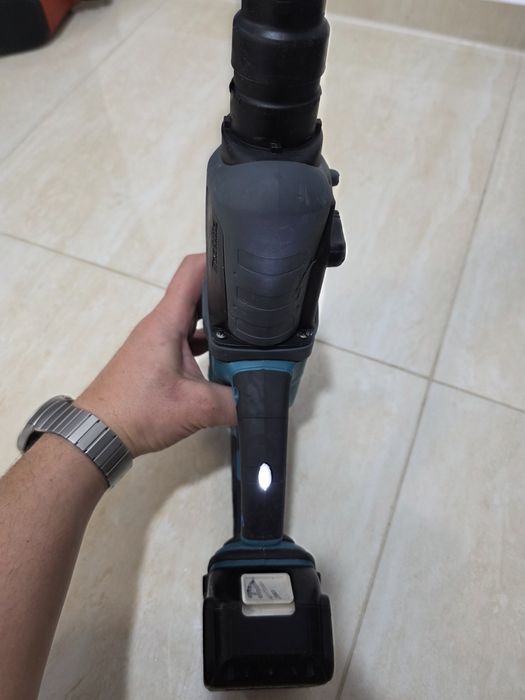 Rotopercutor Makita DHR202