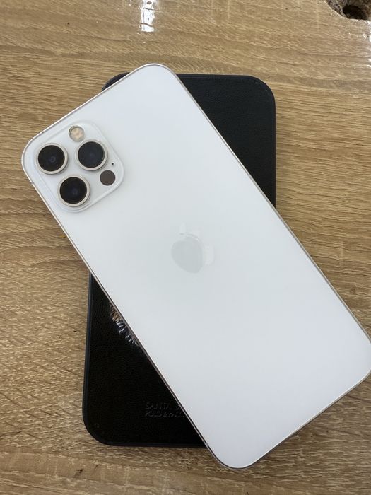 Iphone 12 pro с гарантия