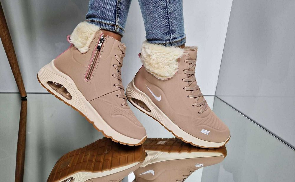 Дамски Зимни Боти