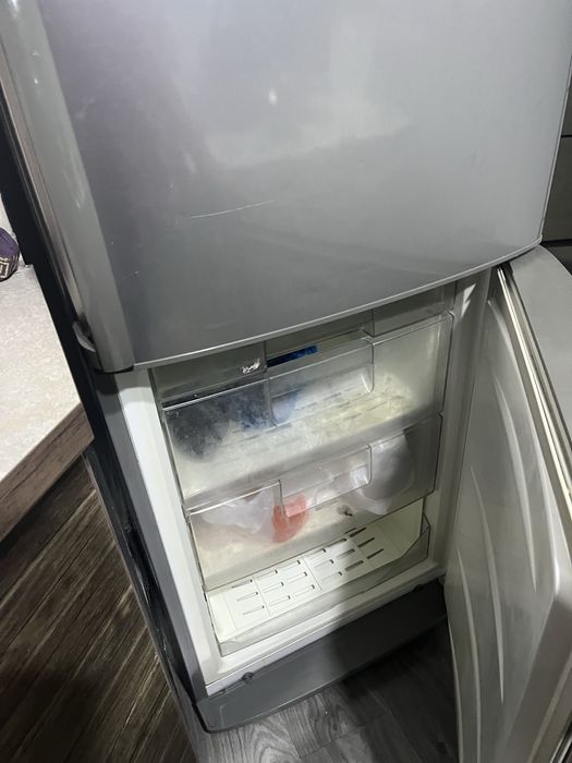 Холодильники в хорошем состояние