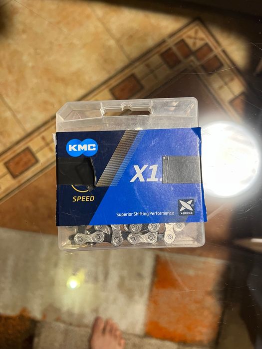 Верига Kmc X11 11 скорости нова