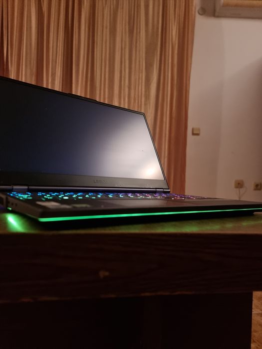 Lenovo Legion 7 15IMH05-i7 10gen,4K,RTX 2080 SUPR 8GB,16GBram,1TB NVMe