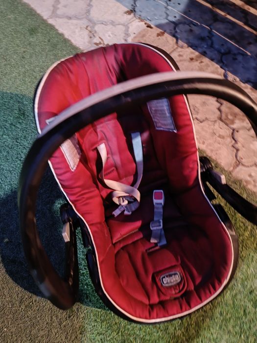 Детское кресло chicco для автомобиля