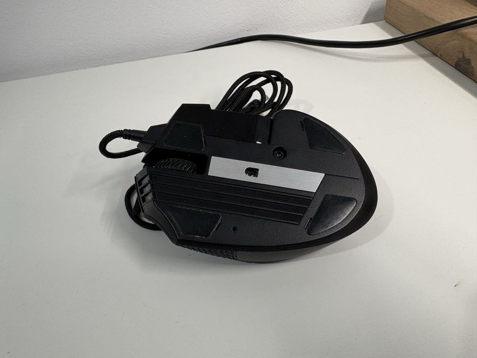 Mouse Gaming Corsair Scimitar RGB Elite ca nou