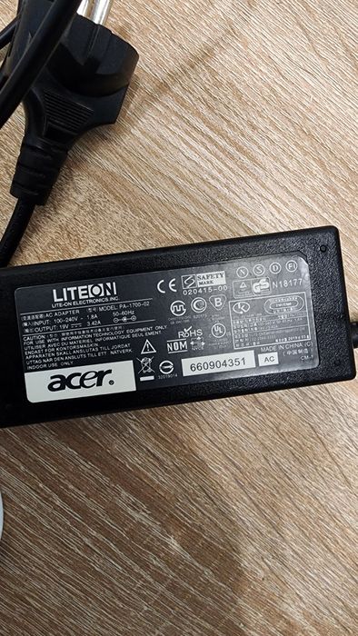 Acer noutbuk zaryadchik