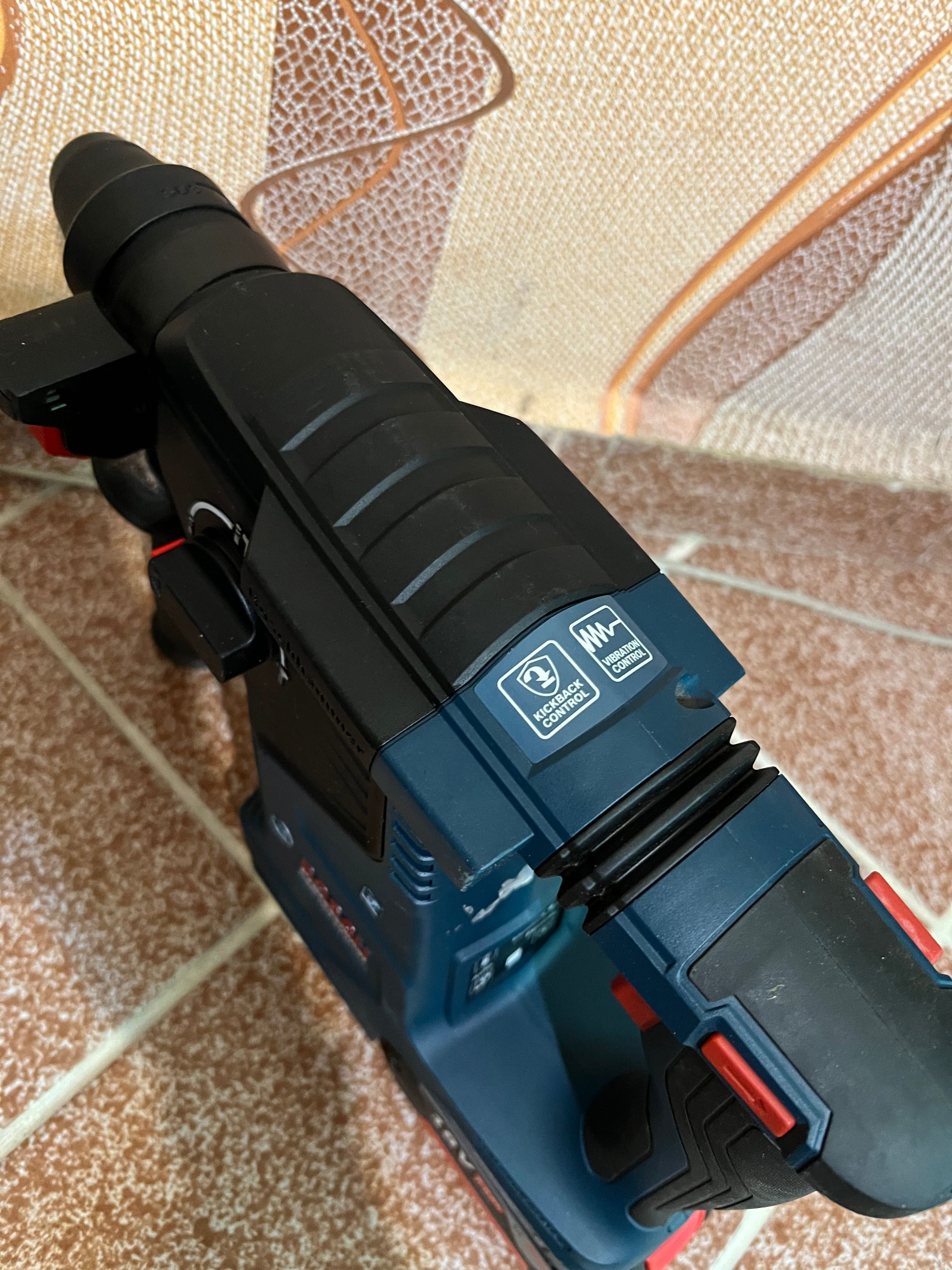 Нов-модел Бош BOSCH Professional GBH 18V-24 C, SDS , с 6А  батерия,