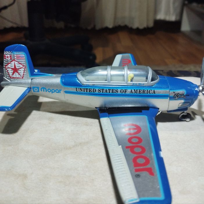 Коллекционный самолет масштаб 1:50