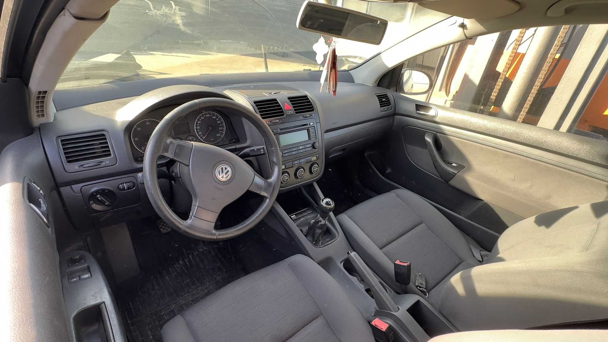 Fata completa / Dezmembrez Volkswagen Golf 5 1.9 TDI