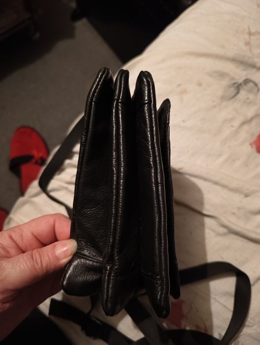 Кожена чанта за през рамо