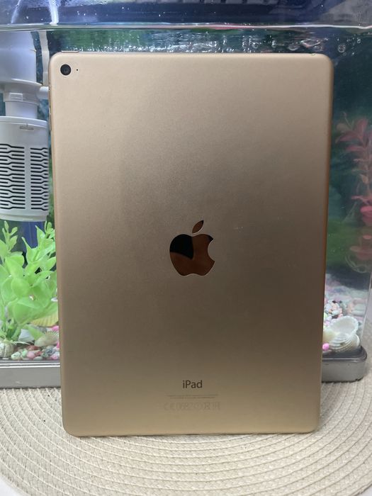 Продам классный IPad Air 2