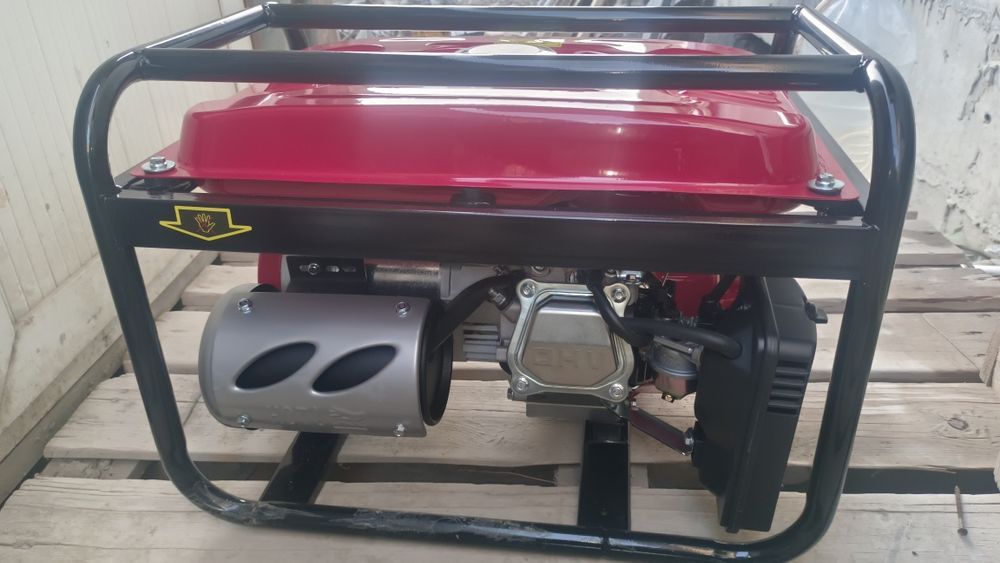 Generator Honda yangi Yaponski