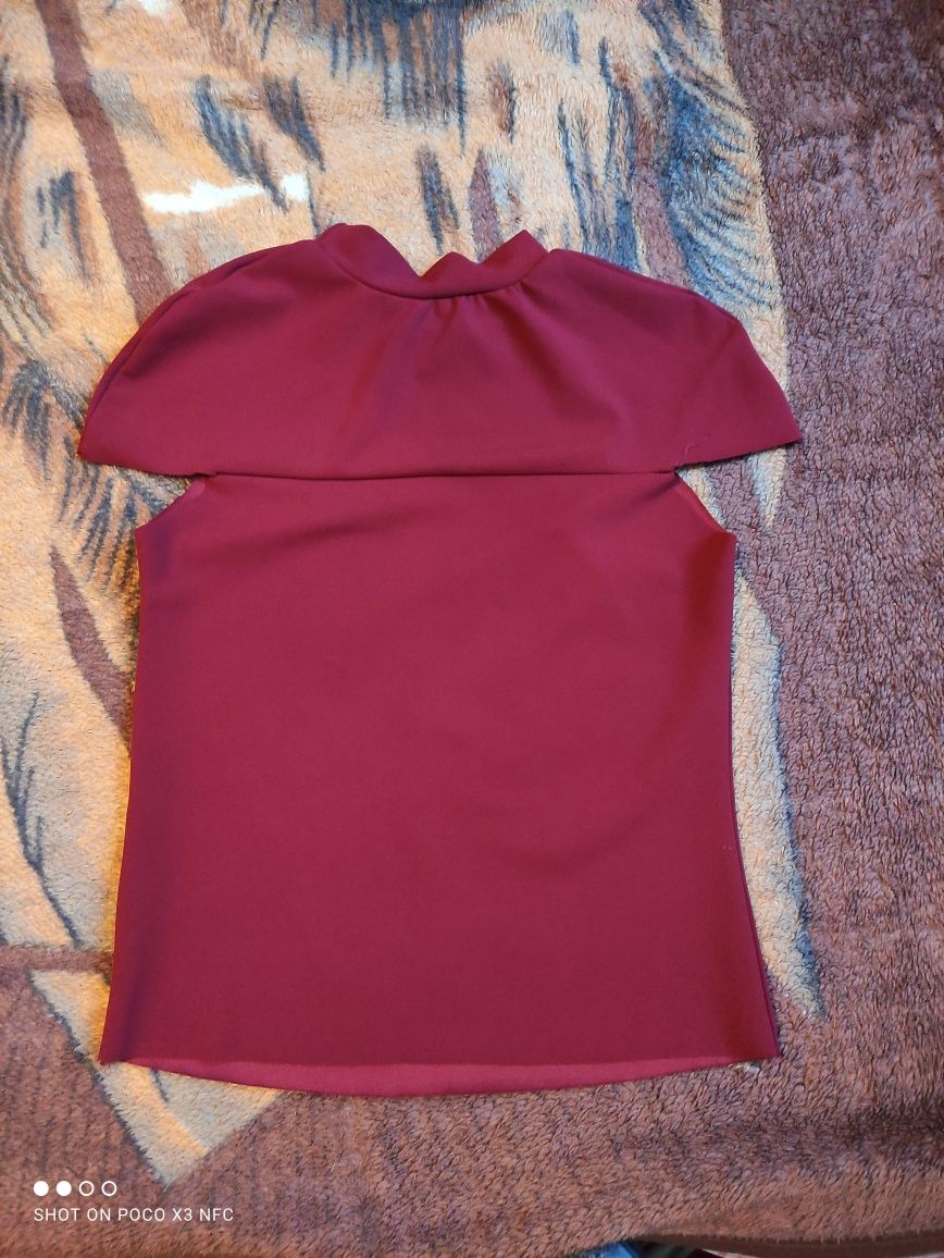 Елегантна блуза в бордо