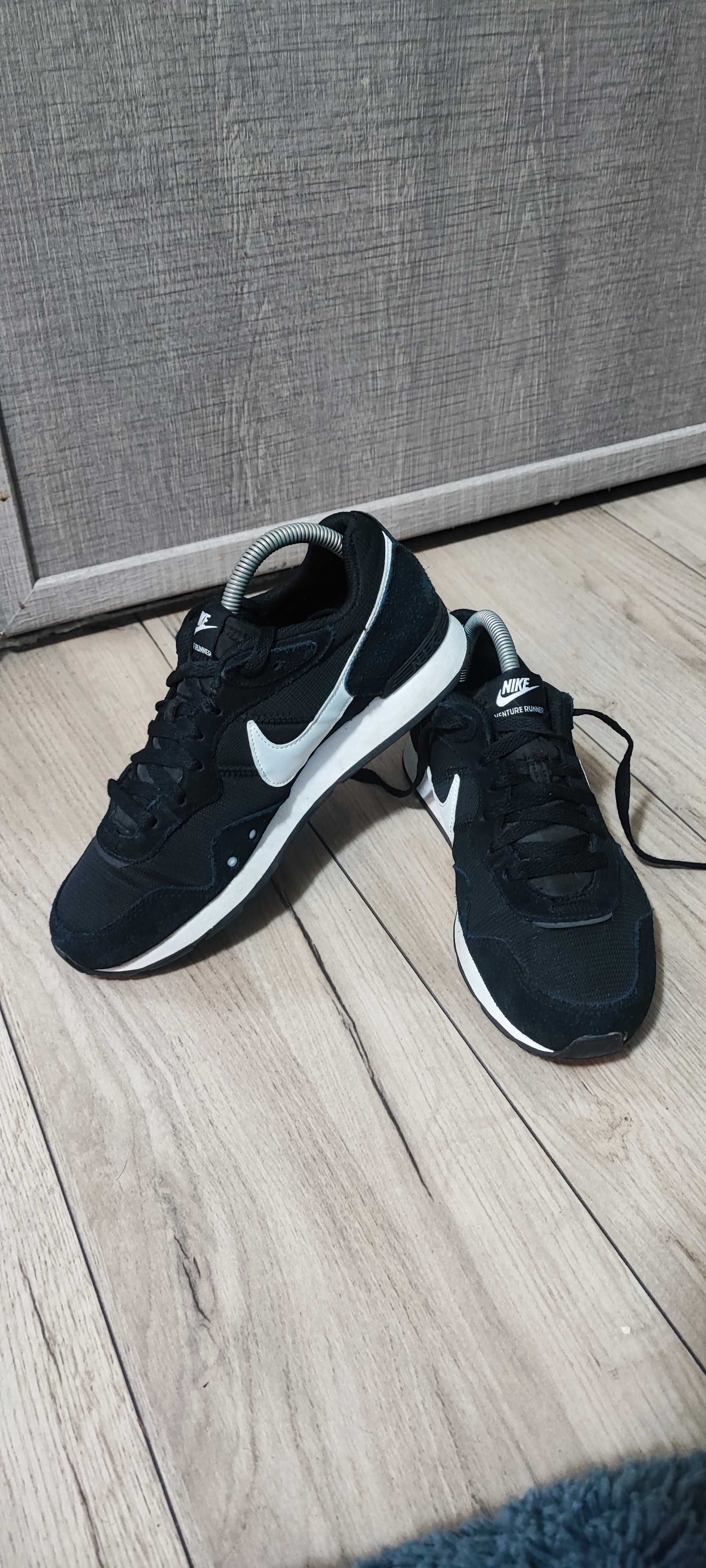 Nike venture runner Nr 40