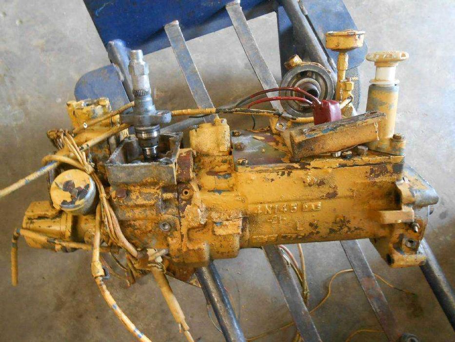 Pompă de injecție pentru motoare Caterpillar 3306 - second hand