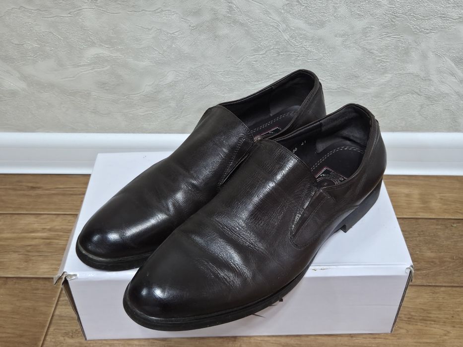 Продаются обуви.