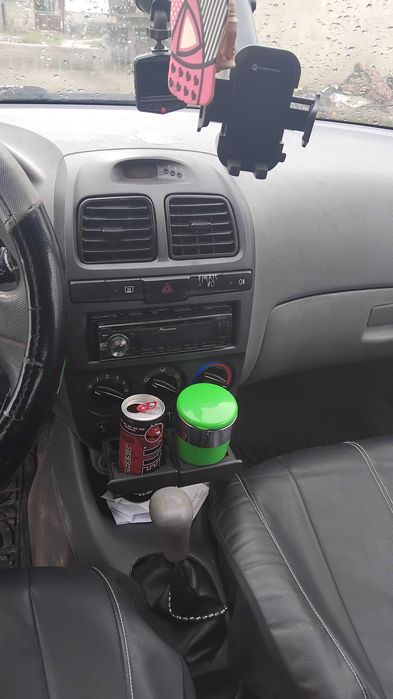 Продавам HYUNDAI ACCENT за части може и цяла