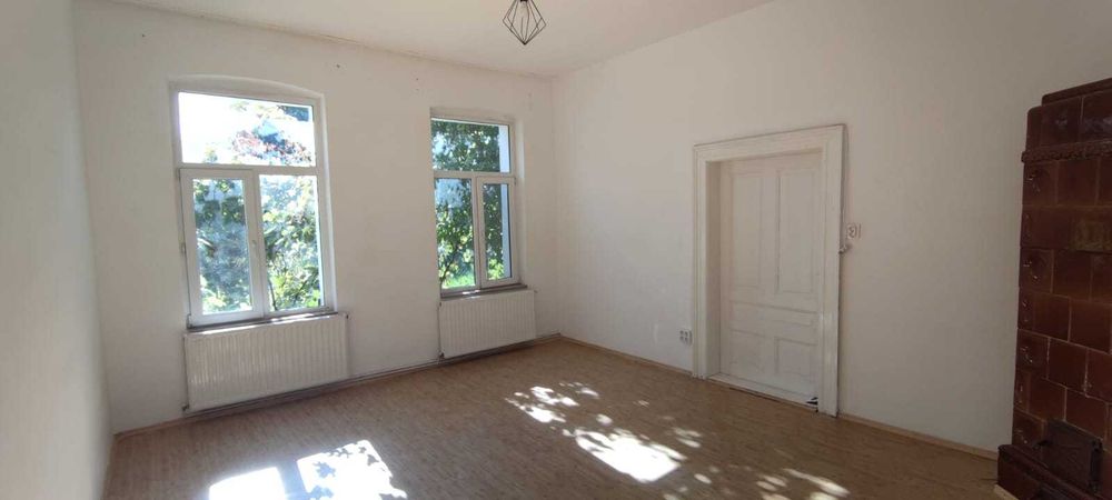 Inchiriez CASA 3 camere ultracentral Brasov