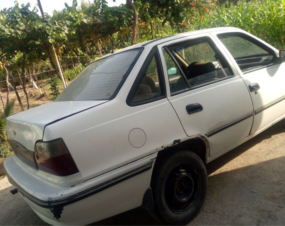 Nexia    Deewoo 1998 kareski mashina