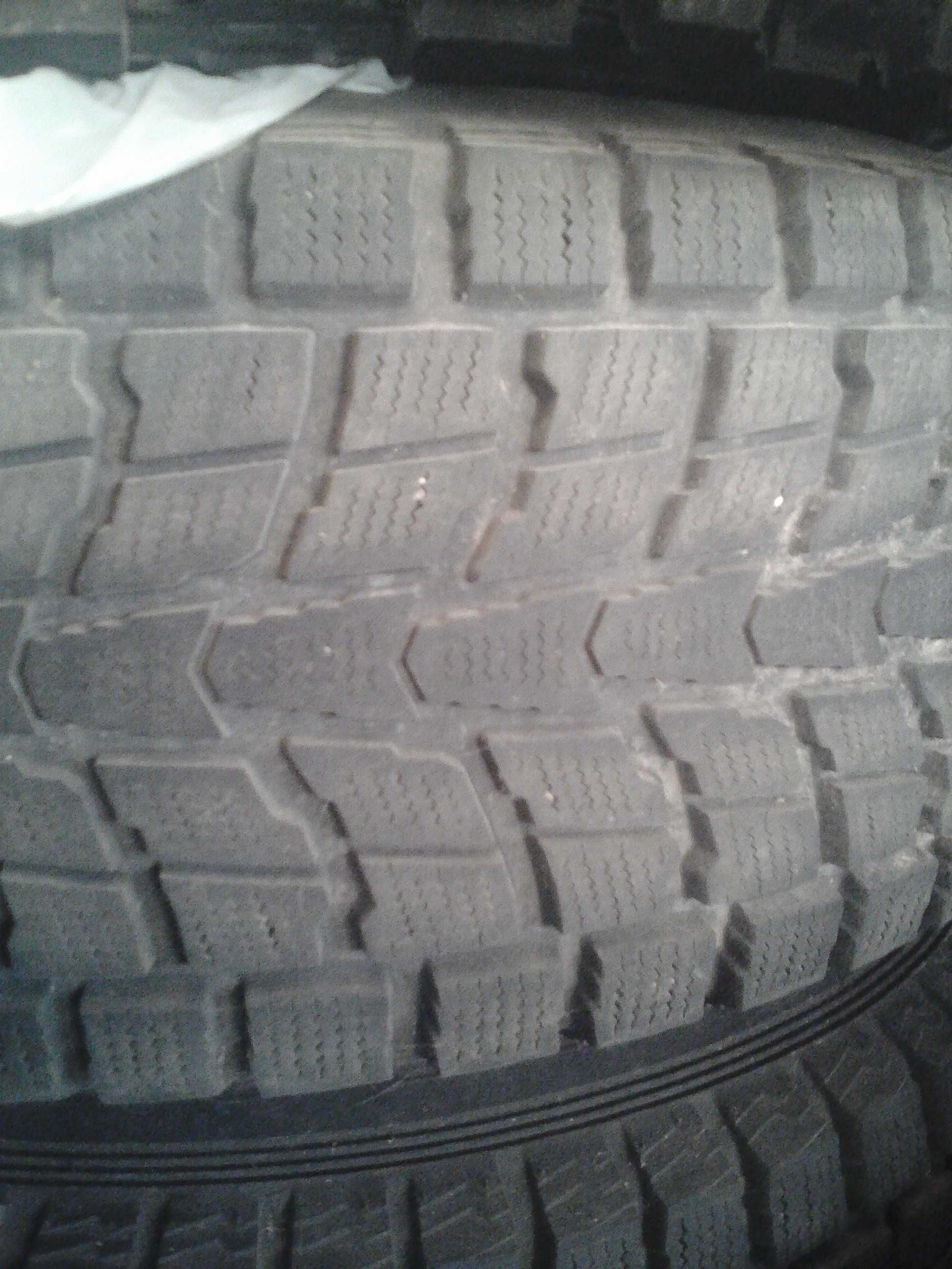 Зимни гуми за джип 275/70R16 Winter