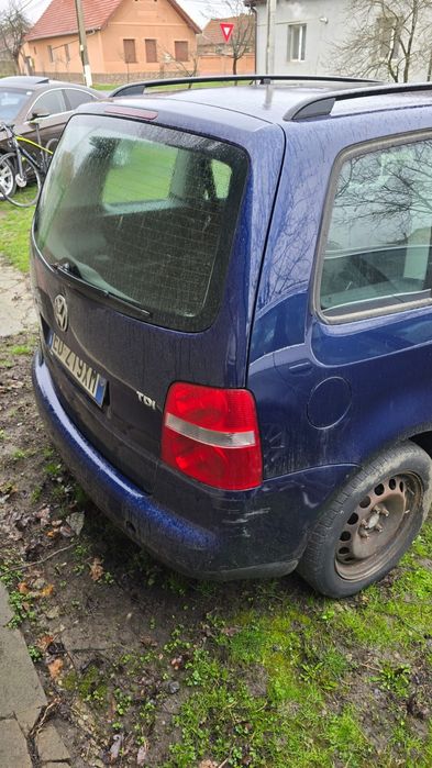Dezmembrez vw touran 2.0 bks cutie automata