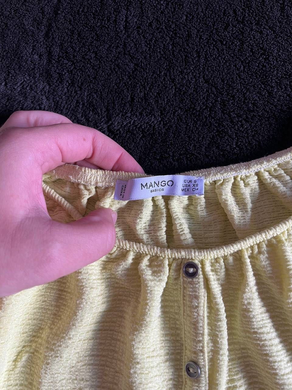 Продавам тениска MANGO