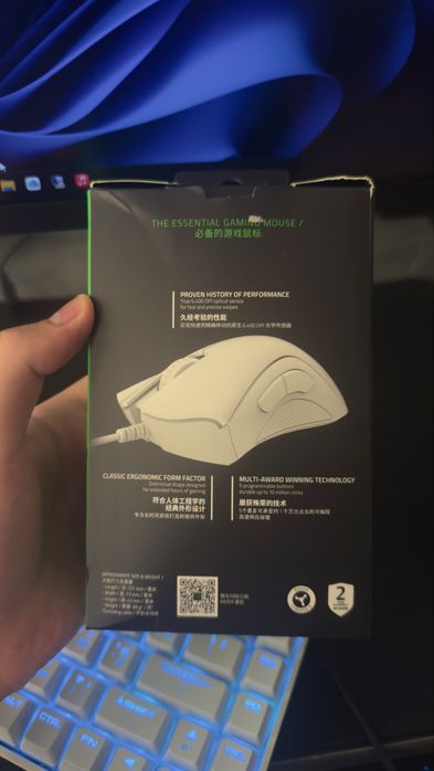 Игровая мышка Razer Deathadder essential в иделаьном состоянии