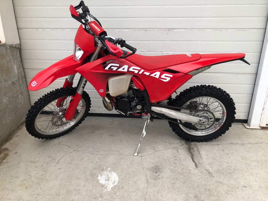 Gas Gas 300 TBI 2024 – 35 ore – Înmatriculată – Stare impecabilă