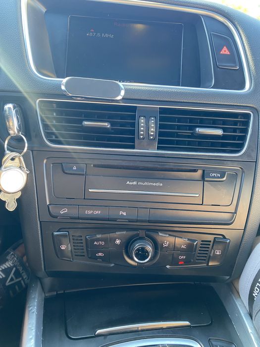 Vând audi q5 3.0 tdi
