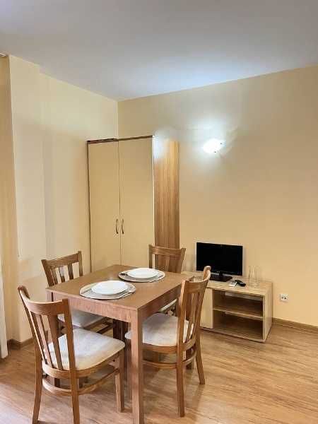 Дава се под наем Тристаен апартамент в Свети Влас - 60 кв.м за 800 € - Снимка #3