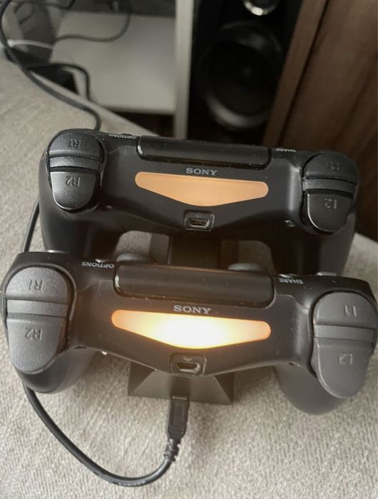 Ps4 slim 1 tb 2 manete