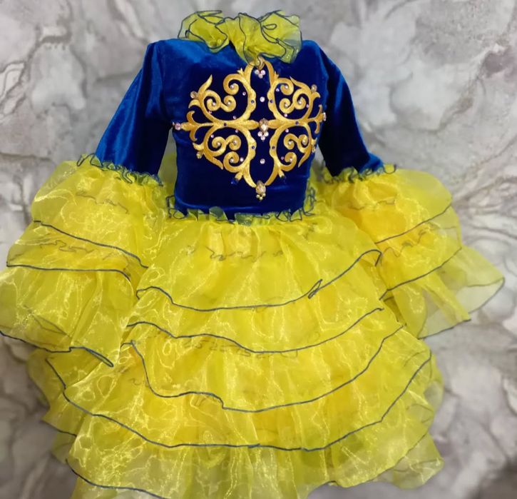 Казакша көйлектер және желеткалар почти новый