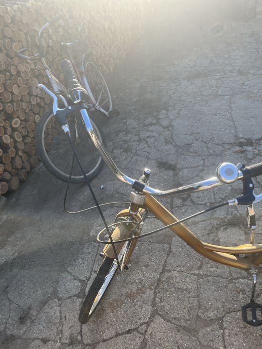 Bicicleta cu trei roti, triciclu