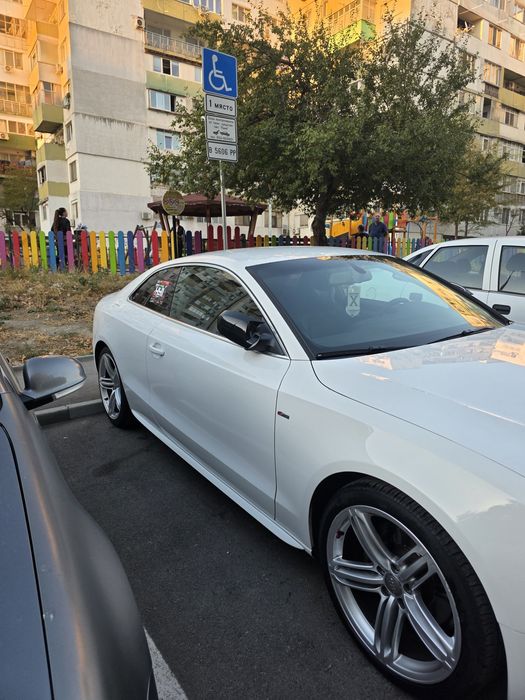 Ауди а5.          .