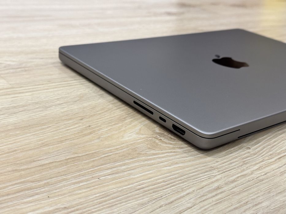 Като Нов 14’Macbook Pro 14/M1 Pro/2021/16GB Ram/512GB SSD/