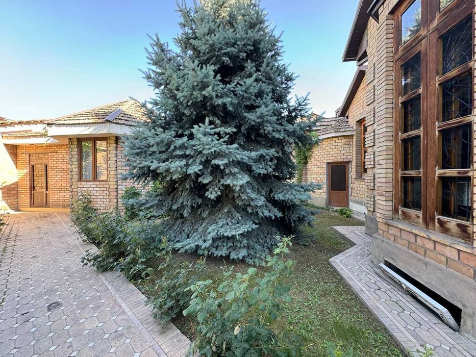 Дом 500 м2 участок 8 соток в центре. Метро Минор М.-Улугбекский (ИТ)