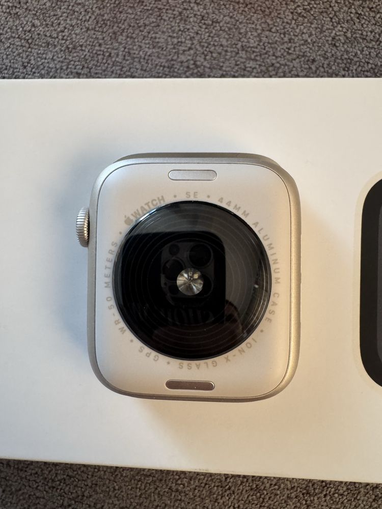Apple Watch SE (2024) 2nd Gen 44mm