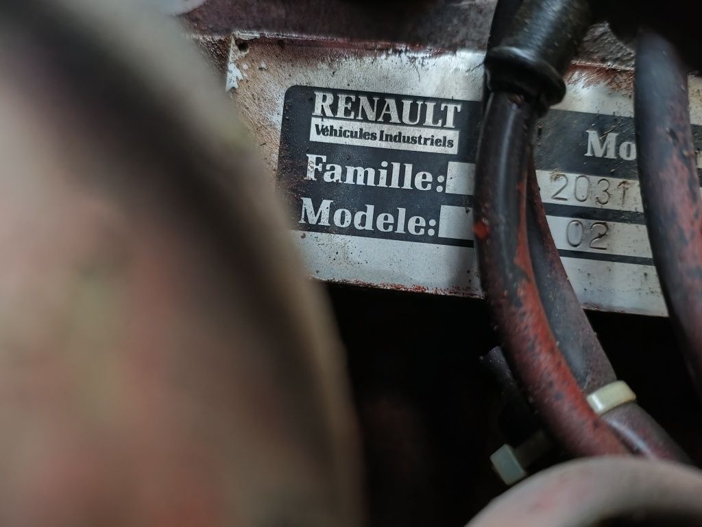 Vând motor Renault cu turbo