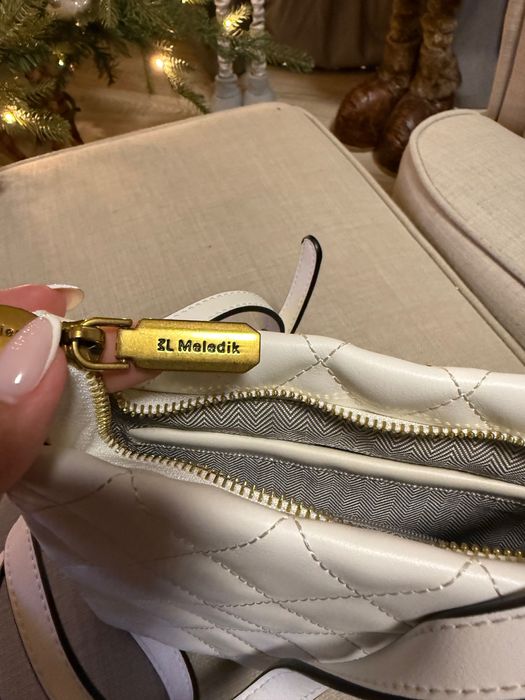 Бяла Чанта Meledik с камъни.