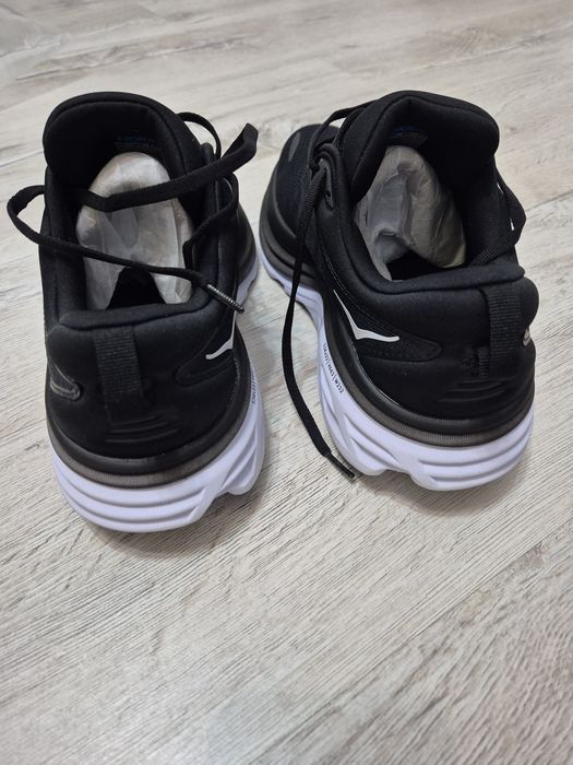 Adidas hoka foarte comozi