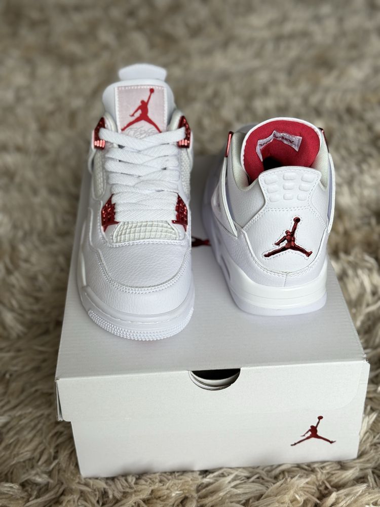Air Jordan 4 Retro Metallic Red White