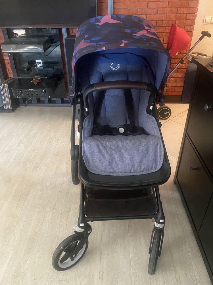 Продам коляску bugaboo fox