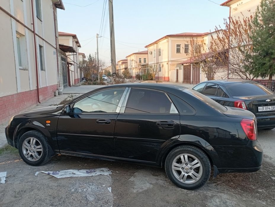 Lasetti Sotiladi 1.6