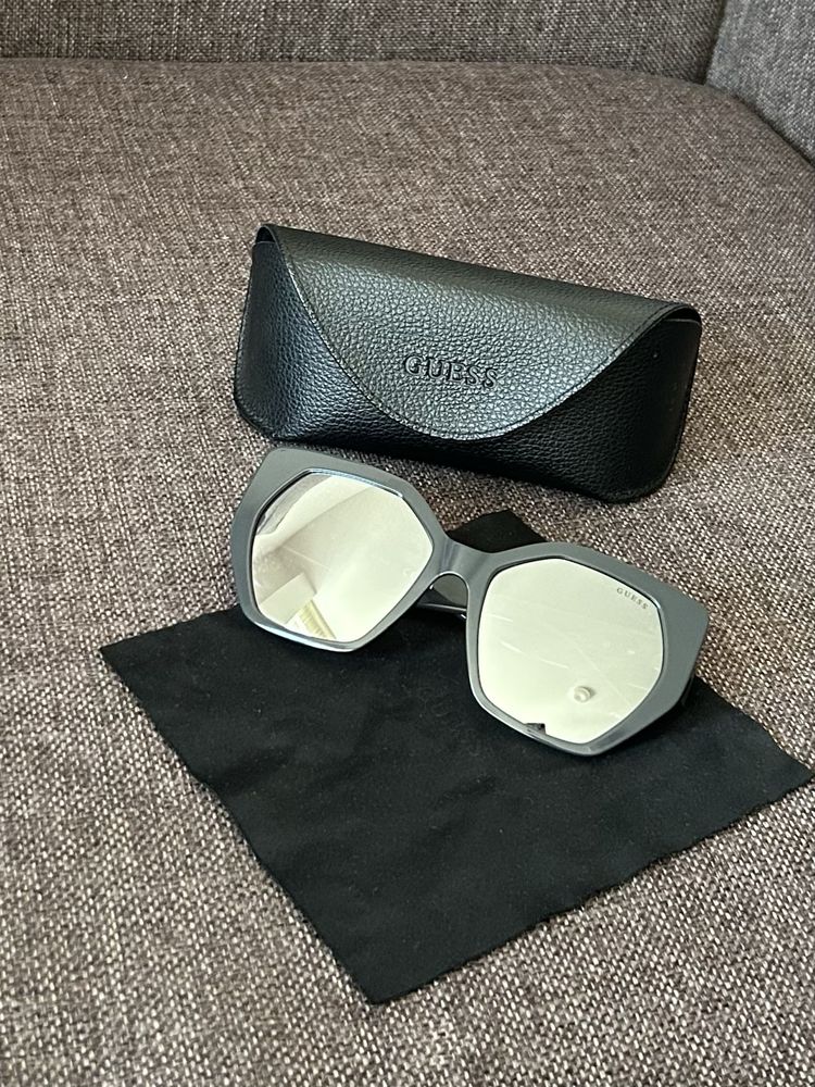 Слънчеви очила Guess