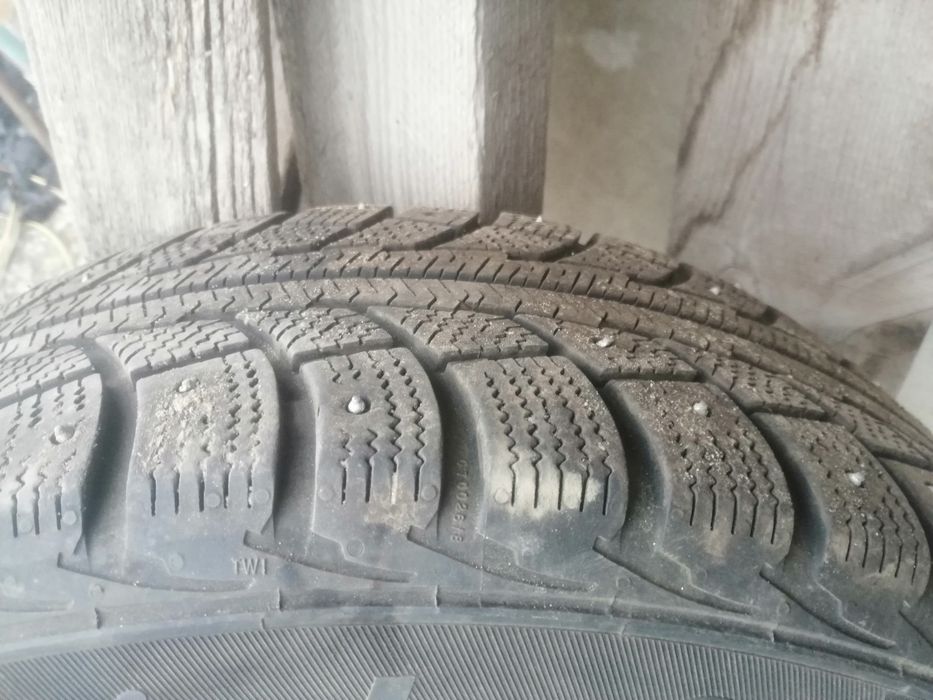 Продам диски с зимней резиной